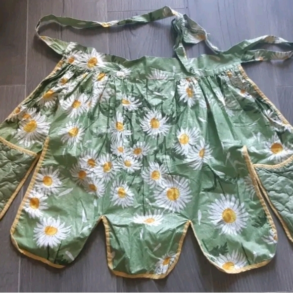 Vtg GINGHAM GIRL half apron DAISY DAISIES FLOWERS FLORAL hand pad pockets - Picture 6 of 6